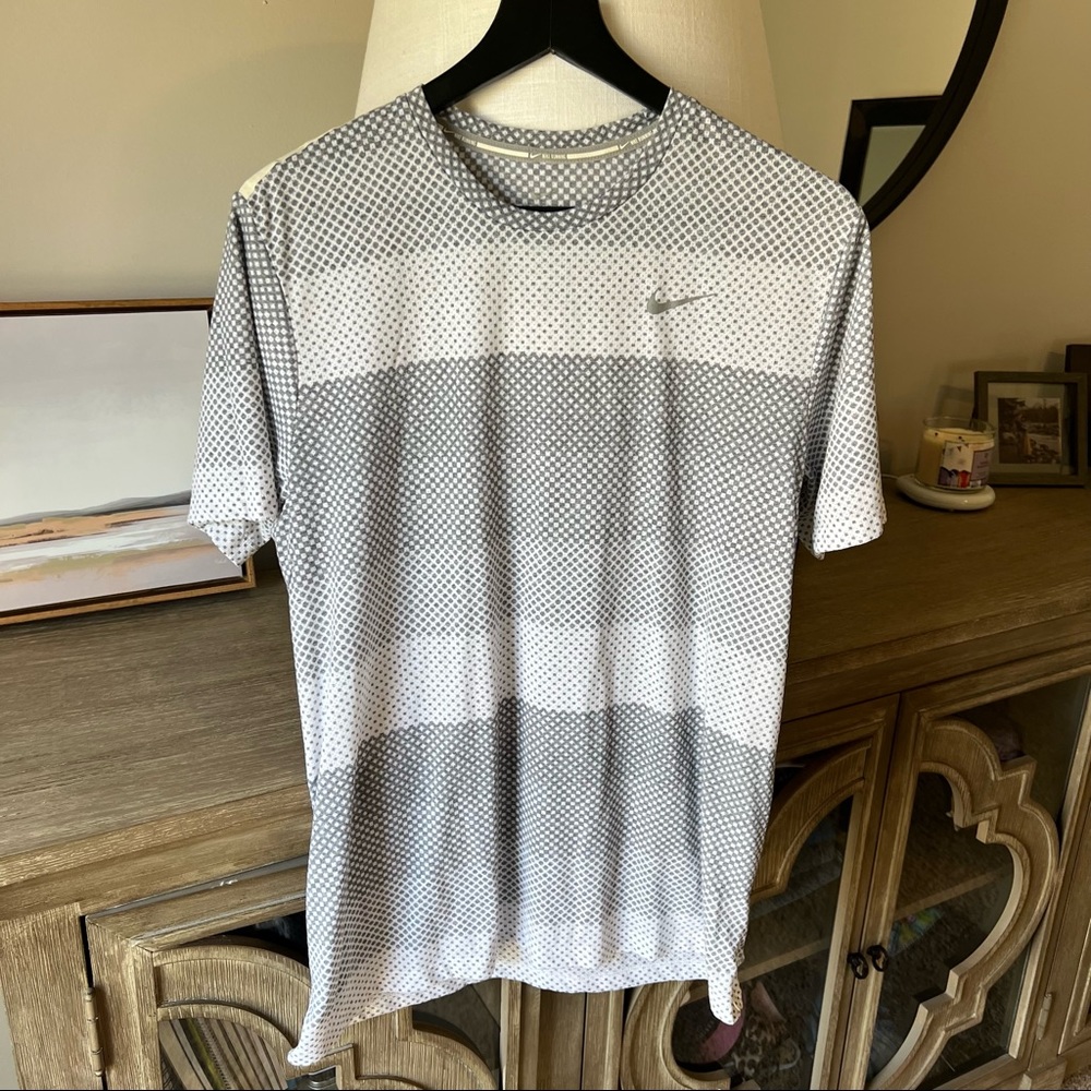 Nike dri-fit running short sleeve t-shirt